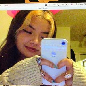 Meet your Posher, April